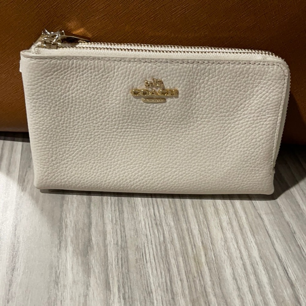 White coach double zip wallet